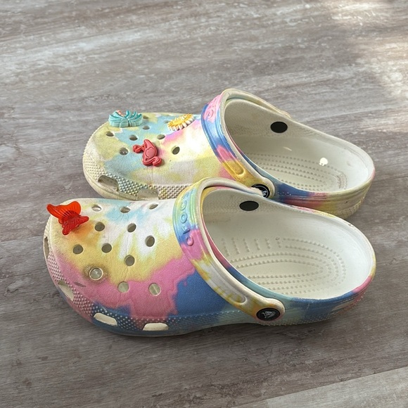 Tie dye crocs - Picture 4 of 5